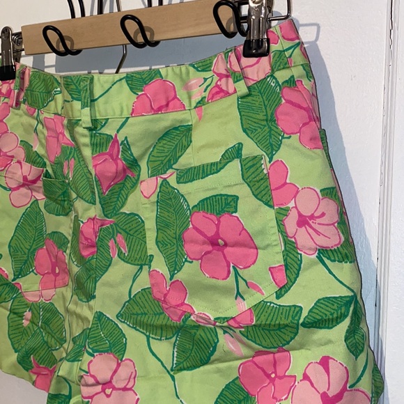 Lilly Pulitzer Mandevilla floral shorts - Picture 4 of 7